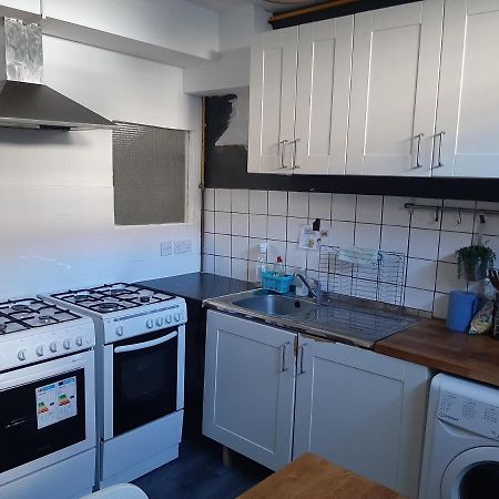 Single Bedrooms With Wifi And Underbed 10 Londres Extérieur photo